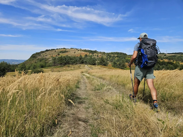Hiking for Beginners: Complete Guide to Start Your First Hike